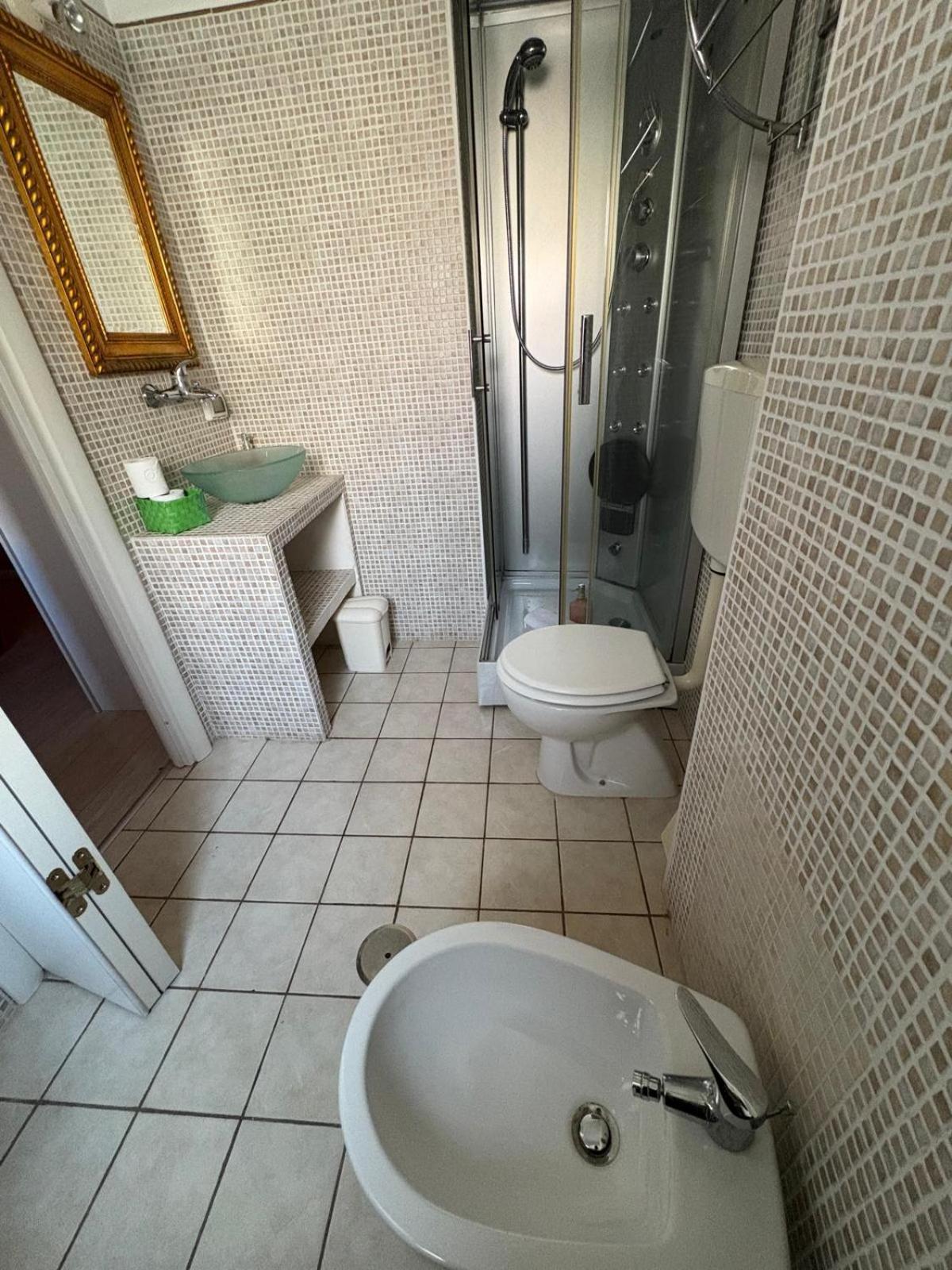 Md House Bed and Breakfast Civitavecchia Eksteriør billede